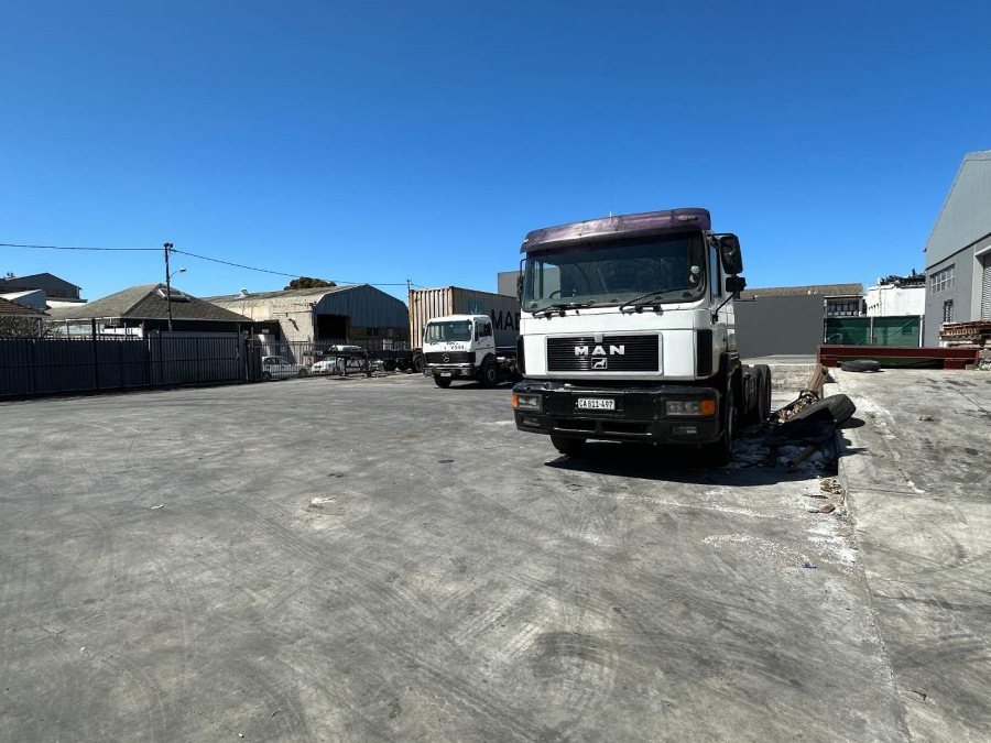To Let commercial Property for Rent in Maitland Western Cape